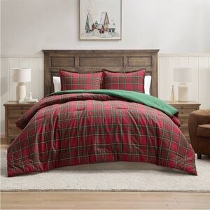 Hallmark King Flannel Plaid Comforter Set. Red